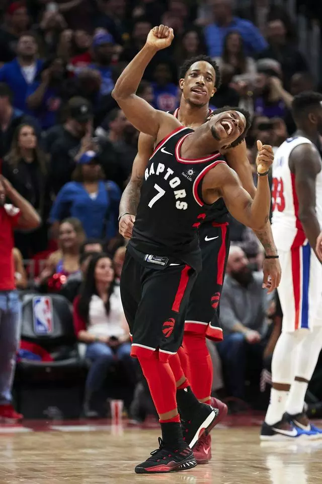 也折射出亚 也折射出亚