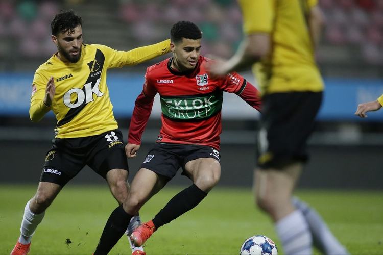 找中后场 找中后场